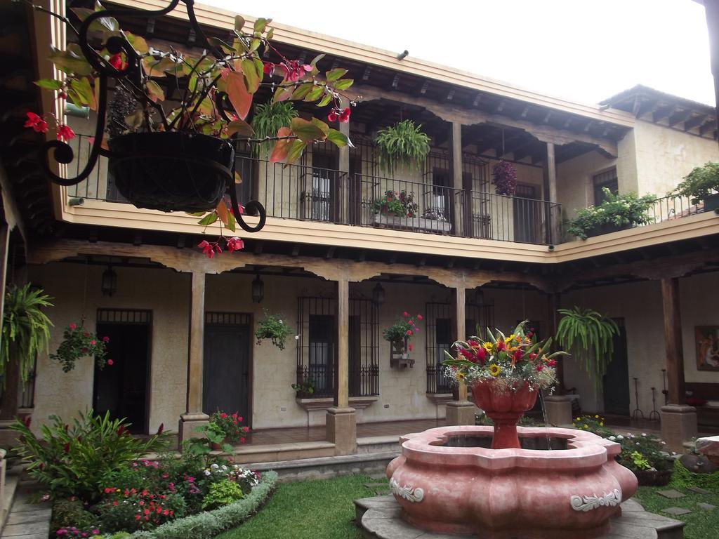 Hotel La Casona De Antigua Bagian luar foto