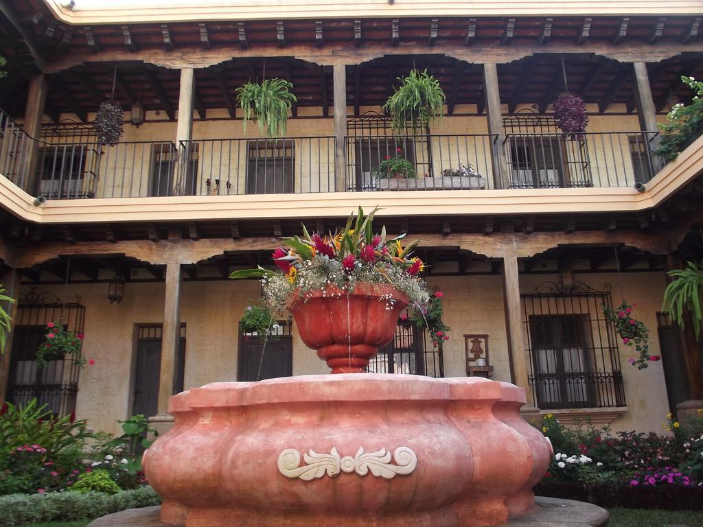 Hotel La Casona De Antigua Bagian luar foto