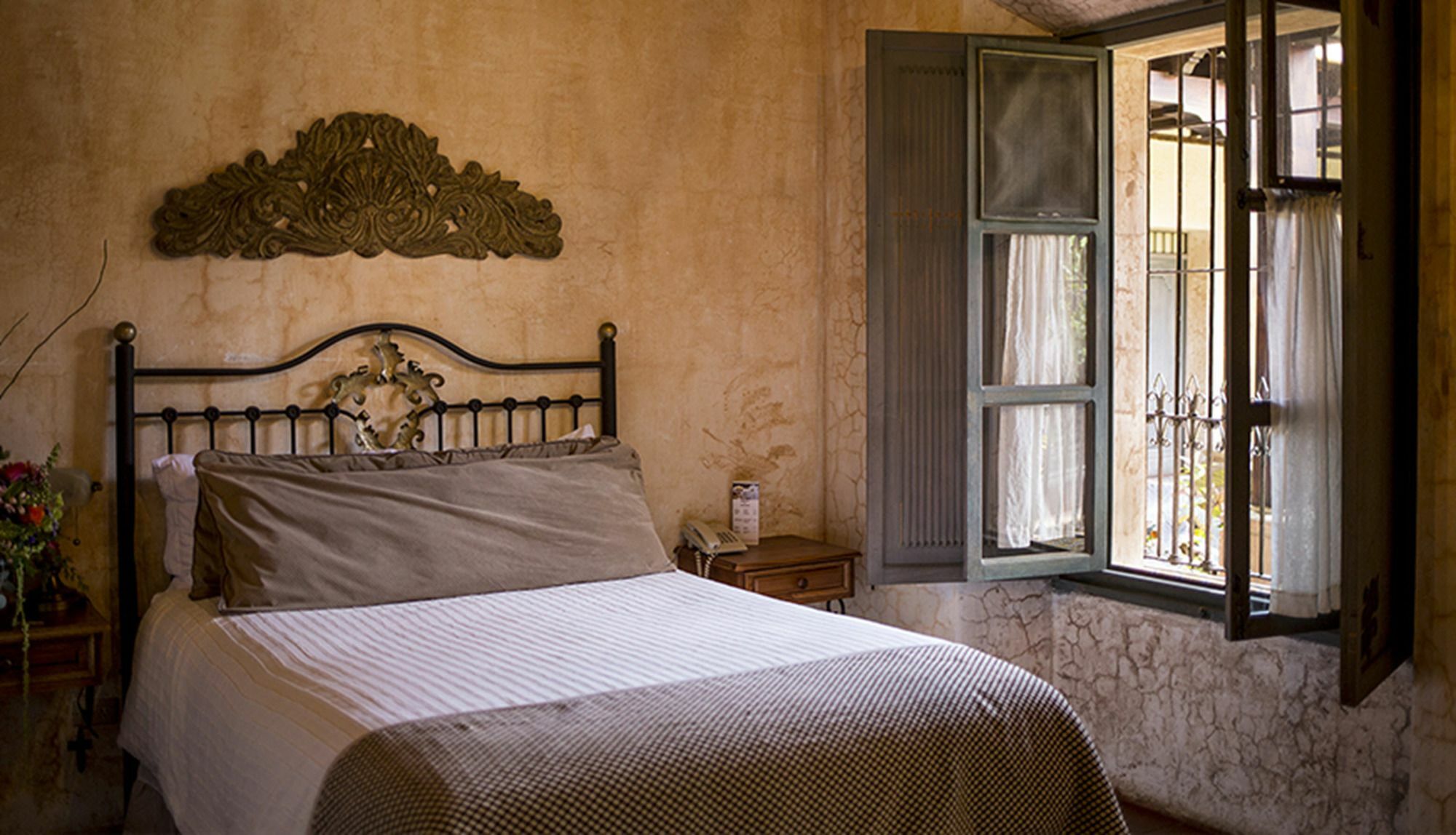 Hotel La Casona De Antigua Bagian luar foto